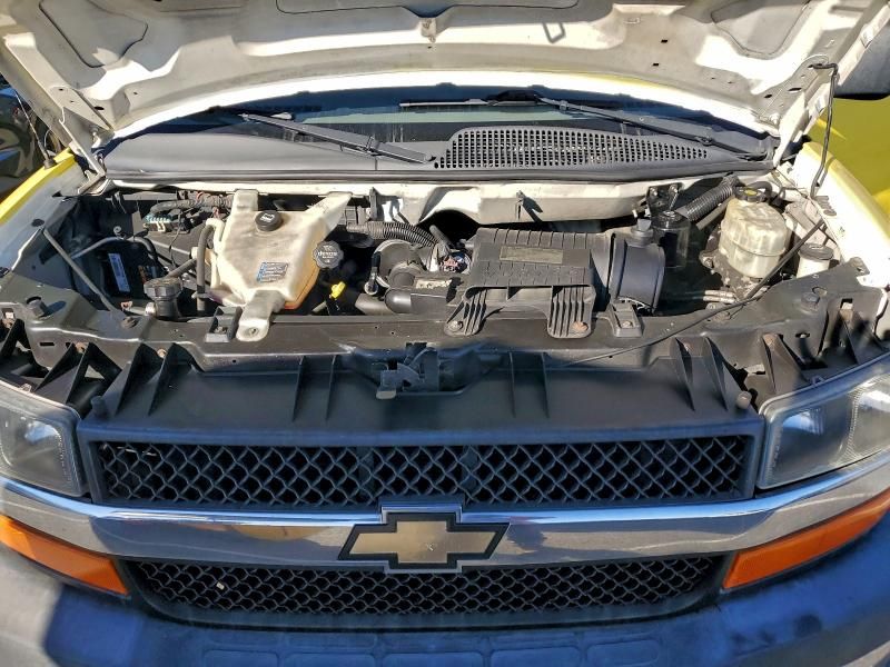 2013 Chevrolet Express 2500 Delivery van