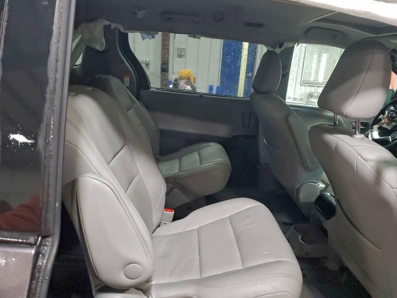 2017 Toyota Sienna xle