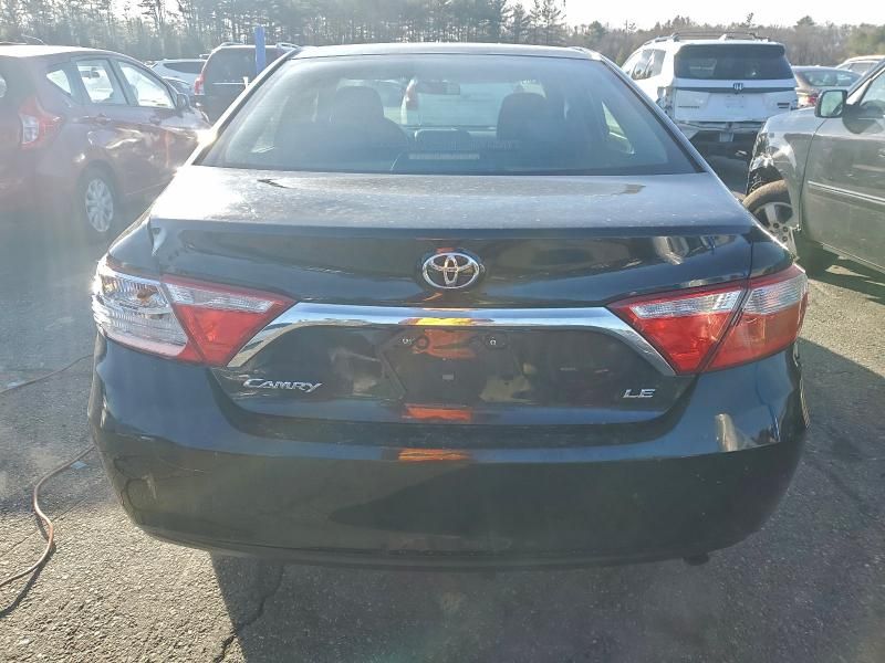 2015 Toyota Camry le