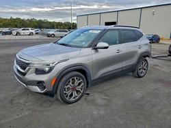 KIA Vehiculos salvage en venta: 2021 KIA Seltos s