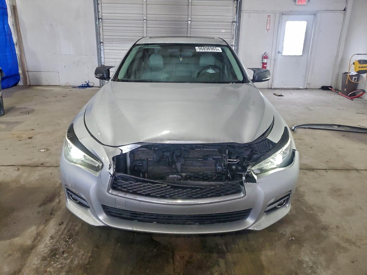 2016 Infiniti Q50 Premium