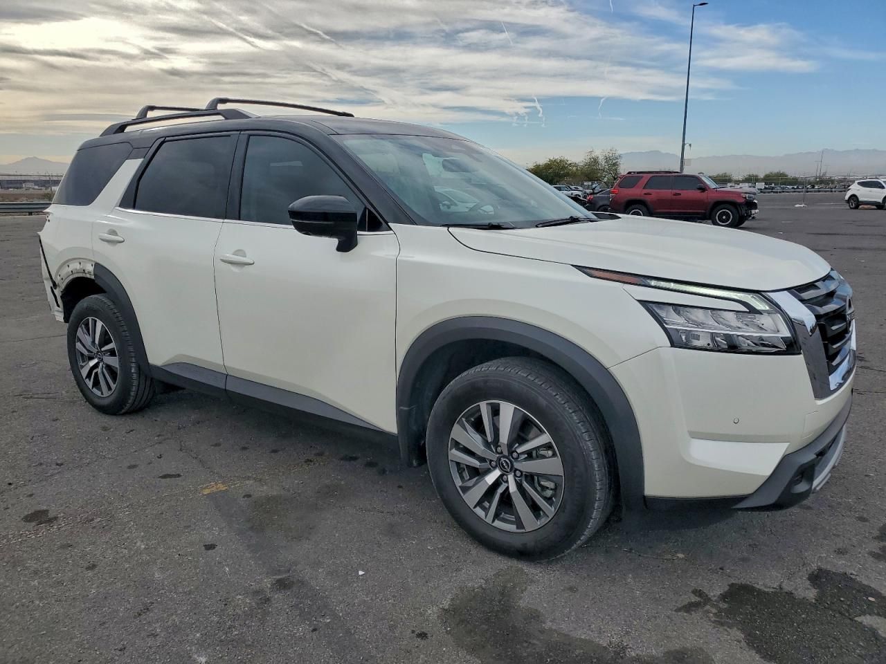 2024 Nissan Pathfinder sl