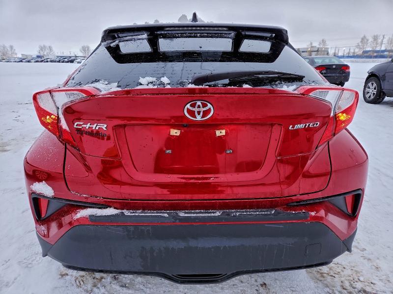 2022 Toyota C-hr xle