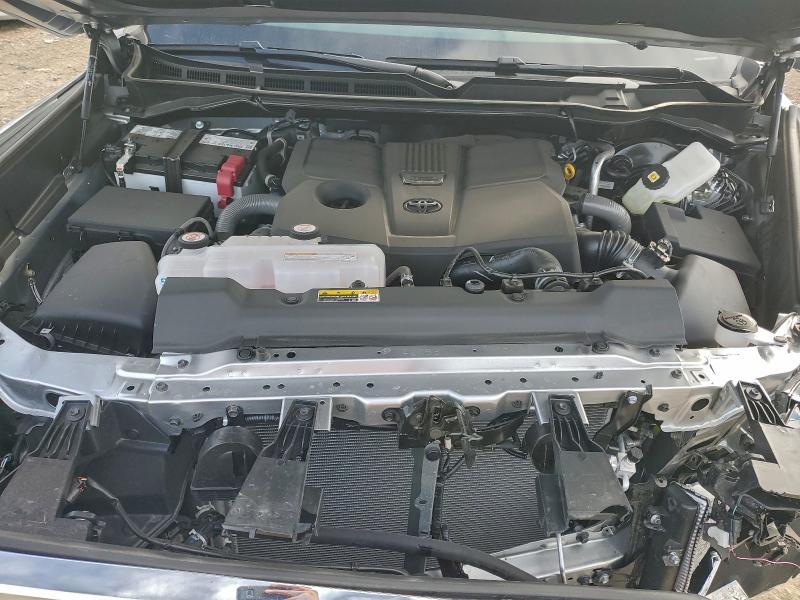 2025 Toyota Tundra Crewmax sr
