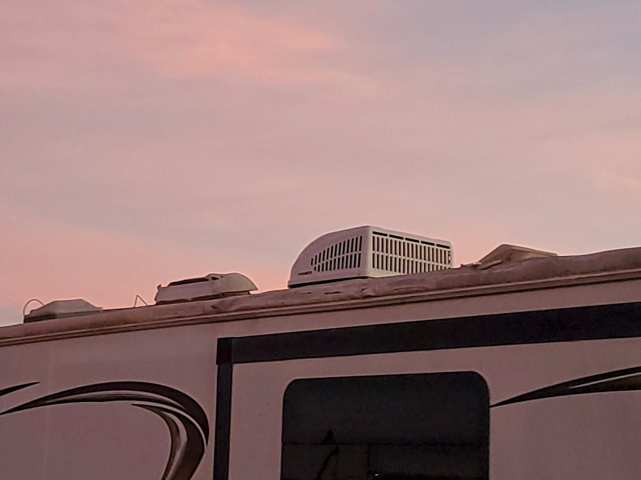 2012 Keystone 2012 Dutchman Bullet