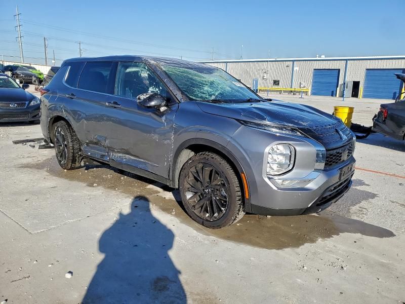 2023 Mitsubishi Outlander se