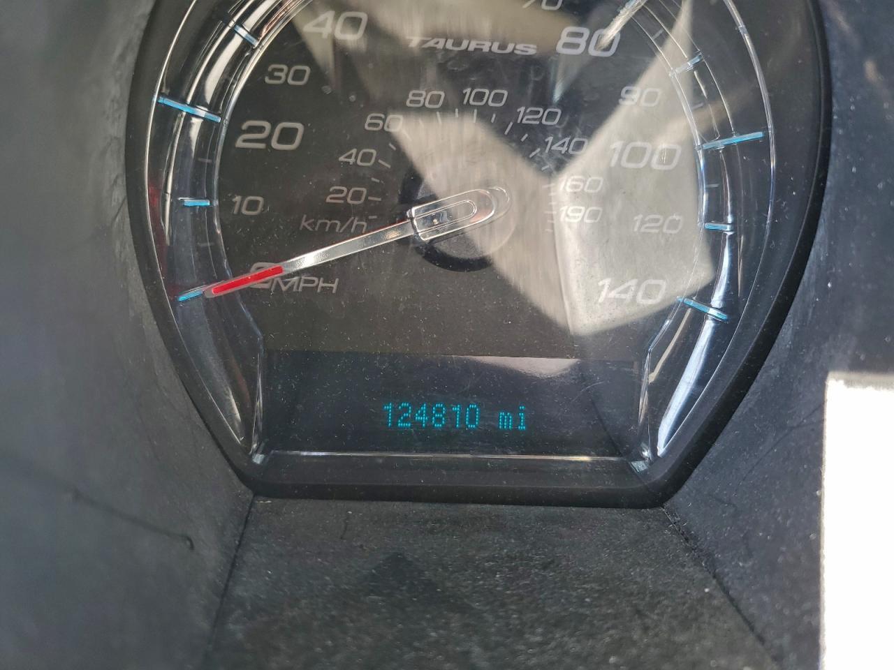 2011 Ford Taurus sel