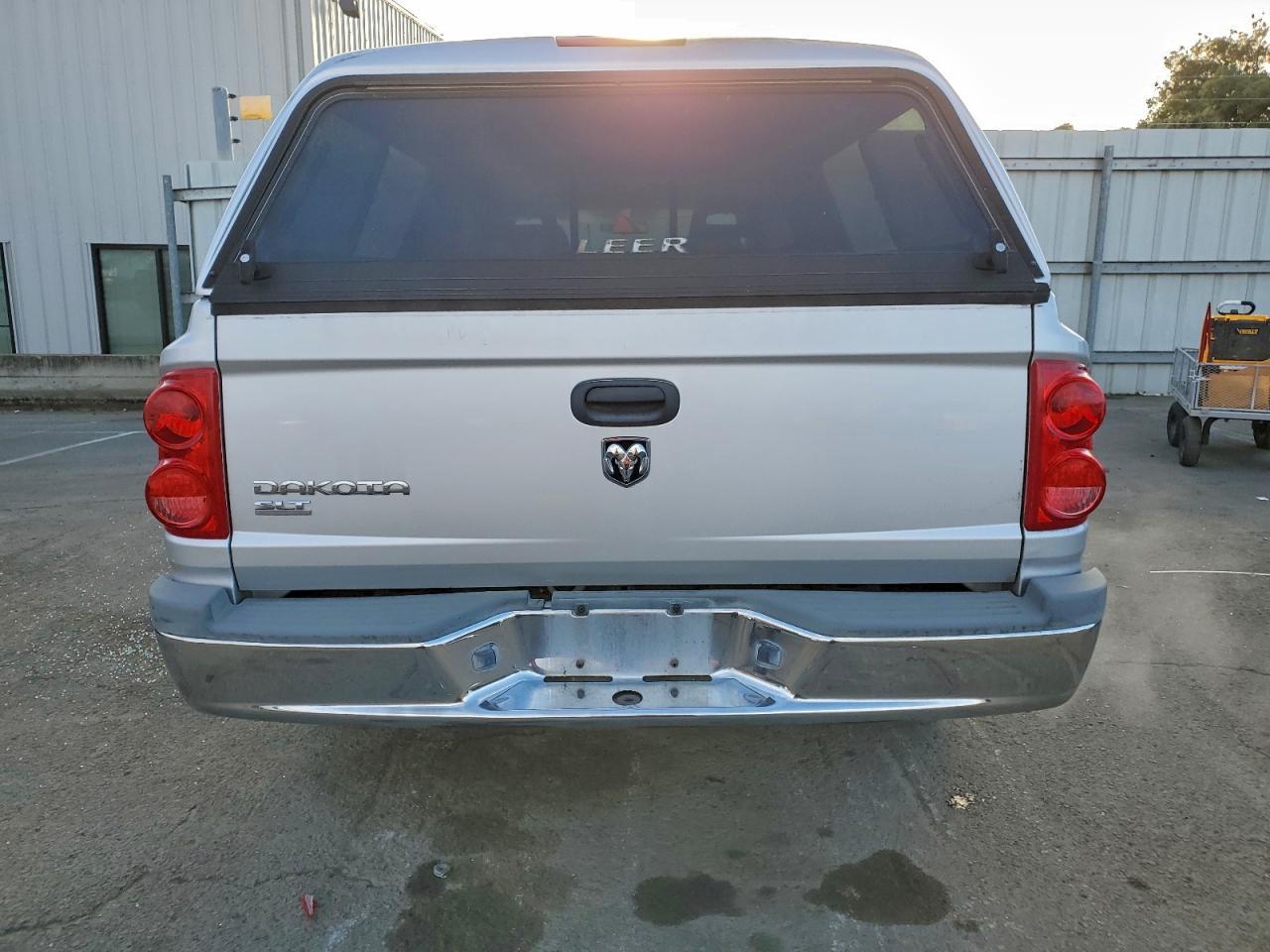 2005 Dodge Dakota Quad slt