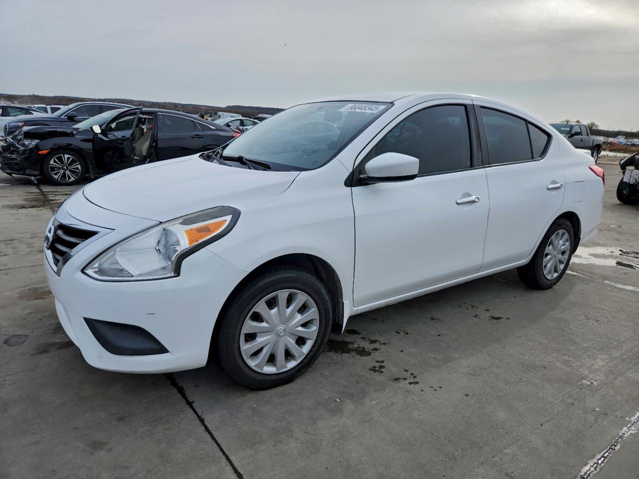 2016 Nissan Versa s