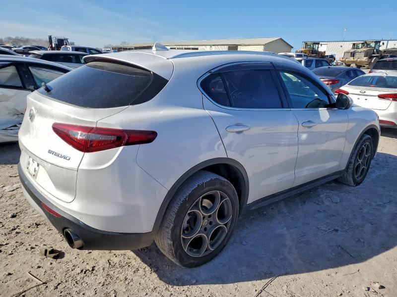 2020 Alfa Romeo Stelvio