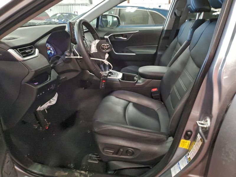 2022 Toyota Rav4 xle Premium