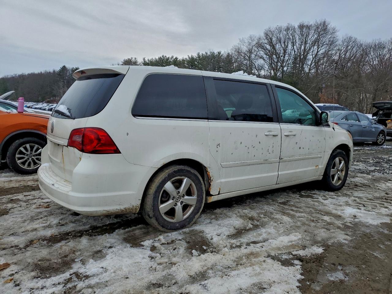 2010 Volkswagen Routan se