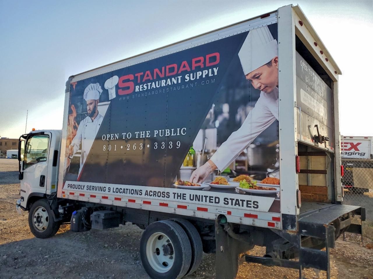 2019 Isuzu Npr xd box Truck