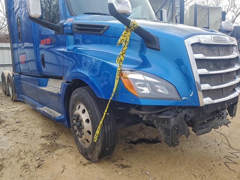 2019 Freigliner 2019 Freightliner Cascadia 126 Semi Truck