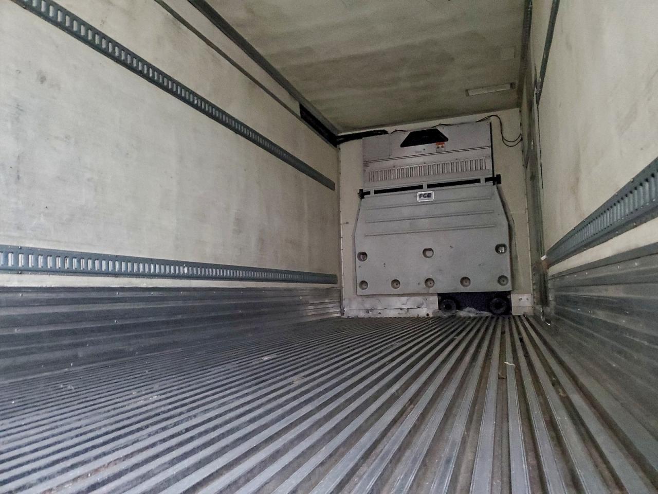 2017 Utility VS2RA Refrigerated Van Trailer