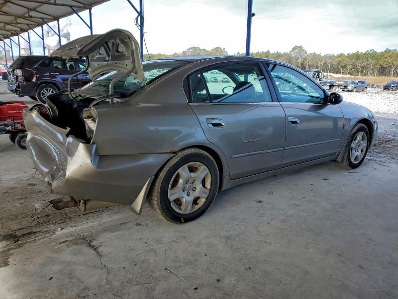 2004 Nissan Altima Base