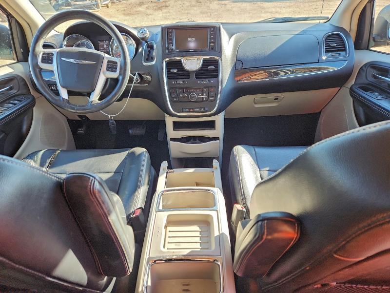 2014 Chrysler Town & Country Touring