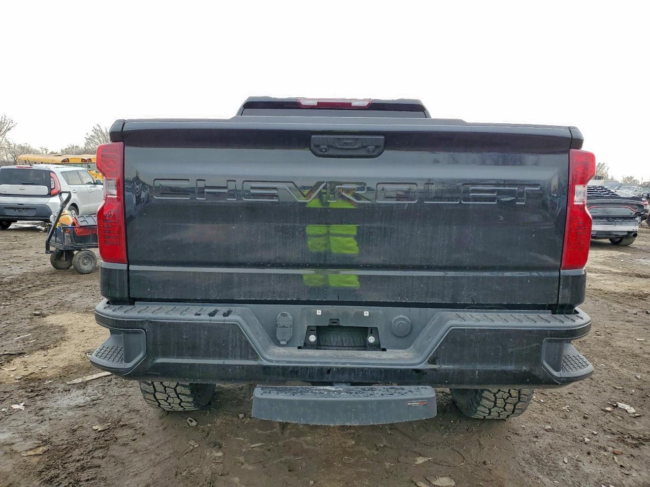 2022 Chevrolet Silverado K1500 Custom