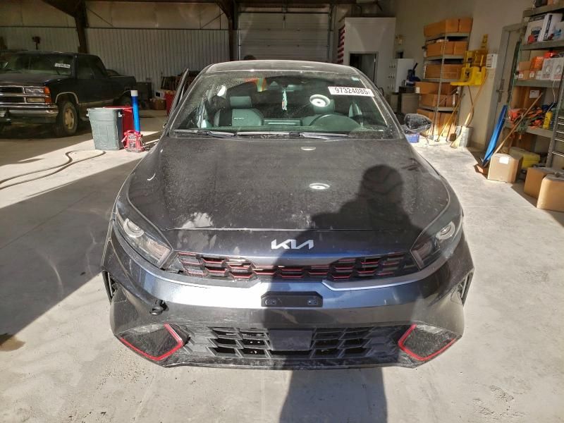 2022 KIA Forte gt Line