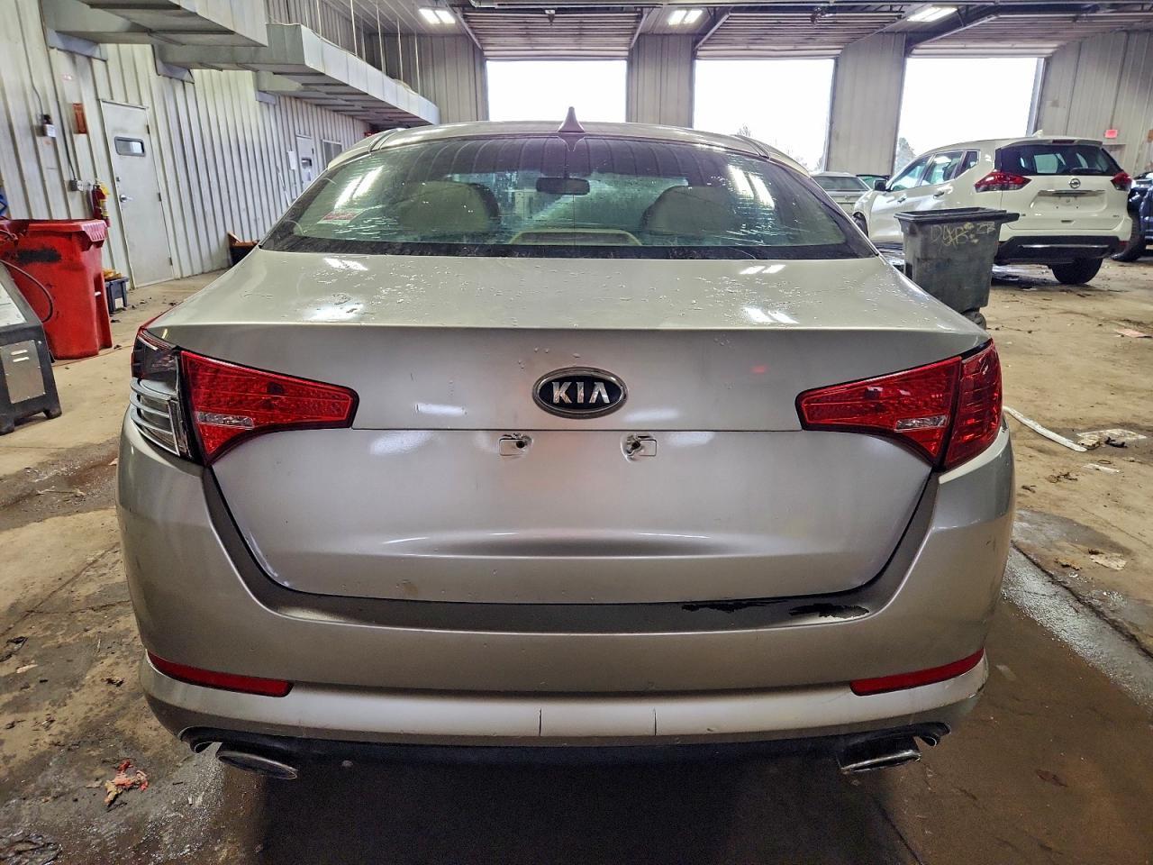 2011 KIA Optima lx