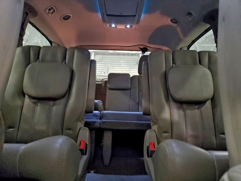 2011 Chrysler Town & Country Touring l