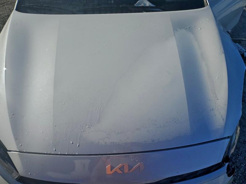 2024 KIA Forte lx