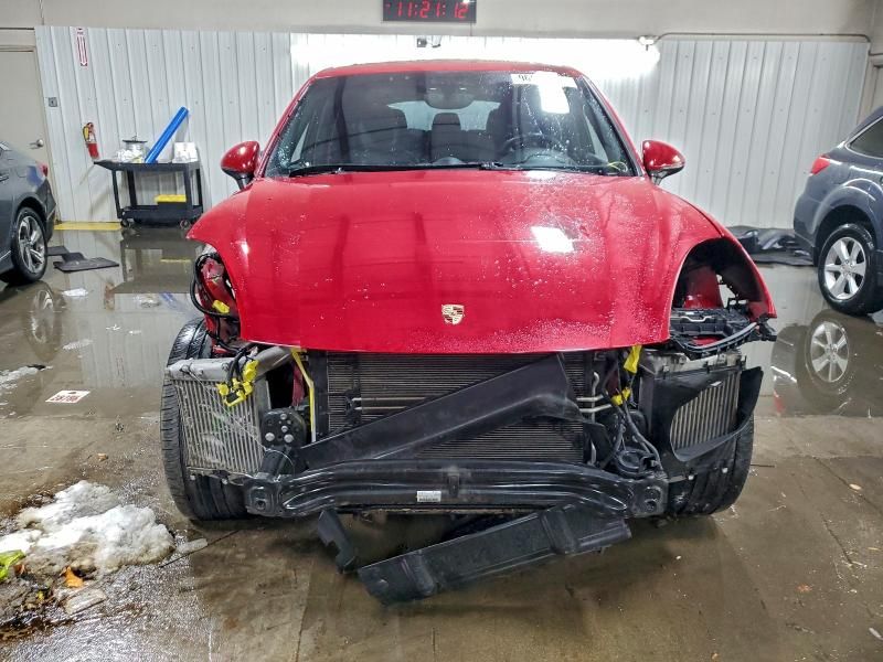 2018 Porsche Cayenne s