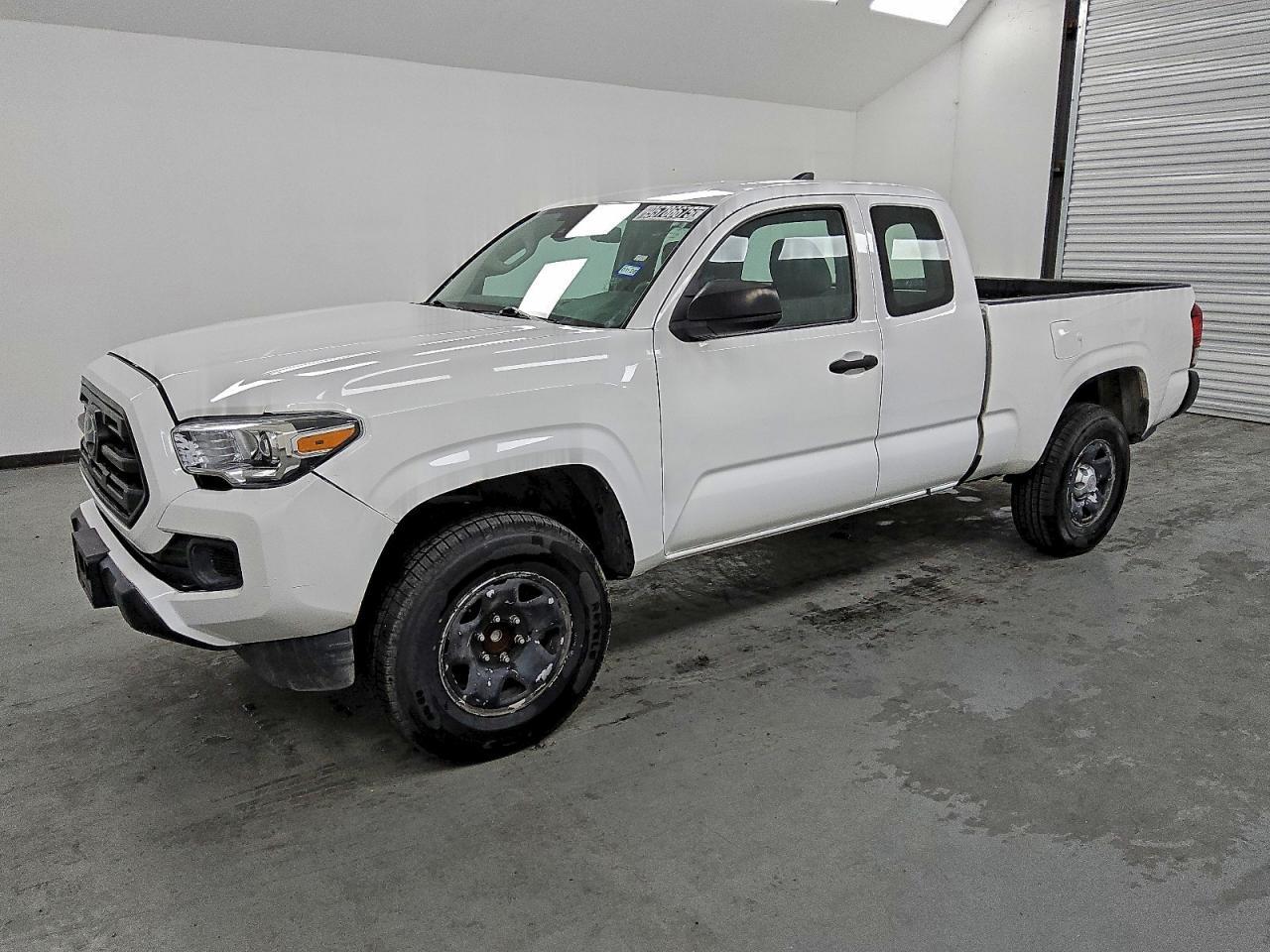 2018 Toyota Tacoma SR
