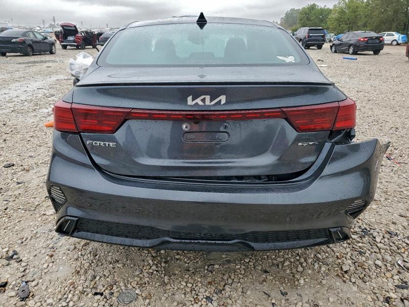 2023 KIA Forte gt Line