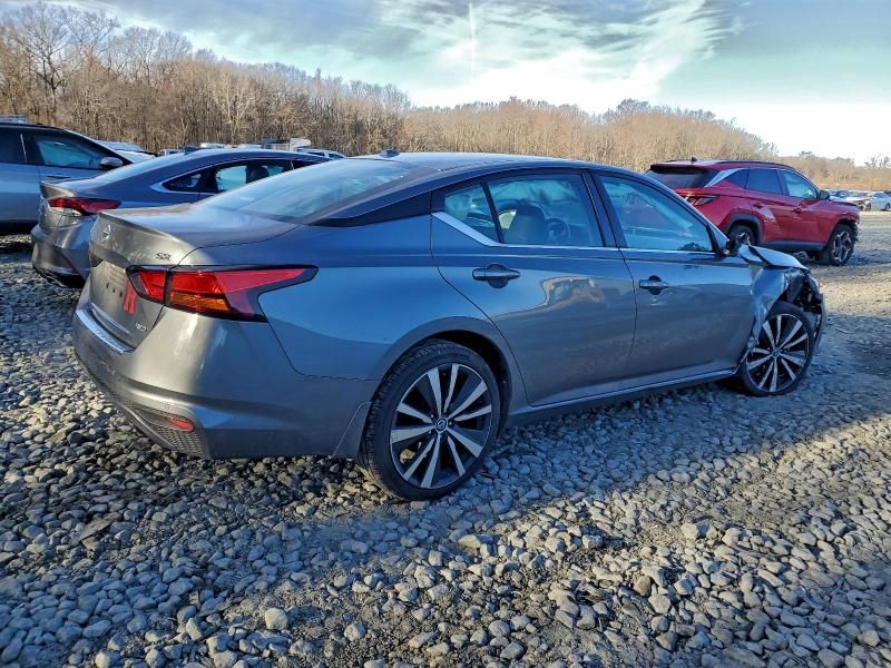 2021 Nissan Altima sr