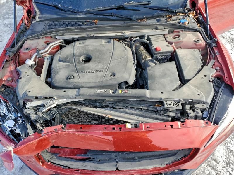 2019 Volvo S60 T6 R-design