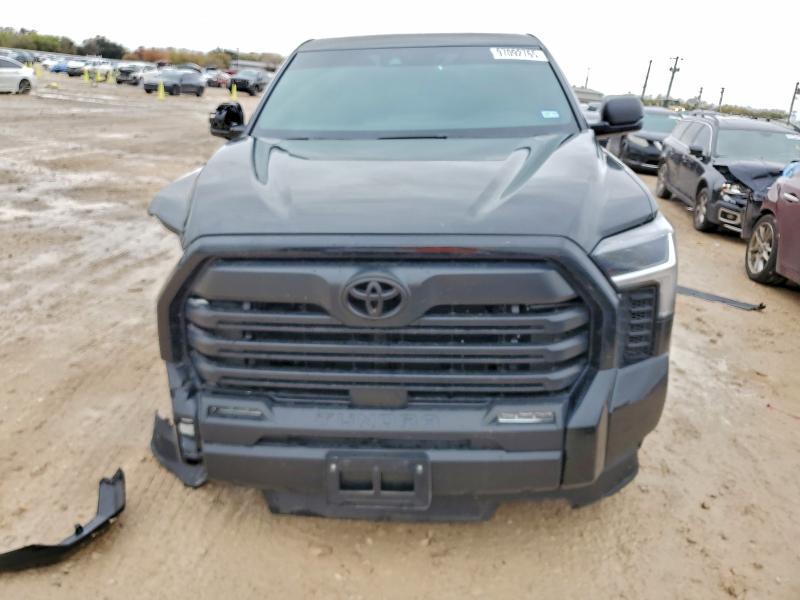 2026 Toyota Tundra Crewmax SR5