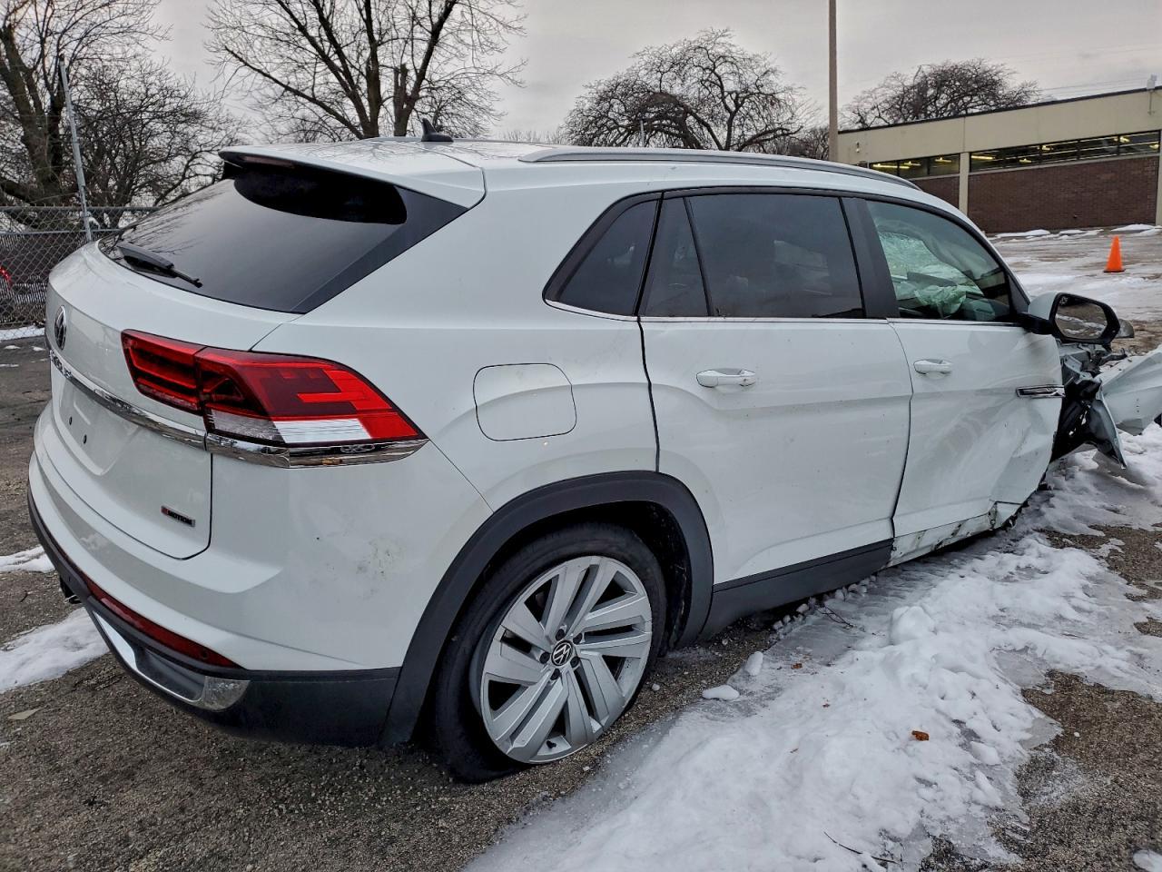 2022 Volkswagen Atlas Cross Sport se