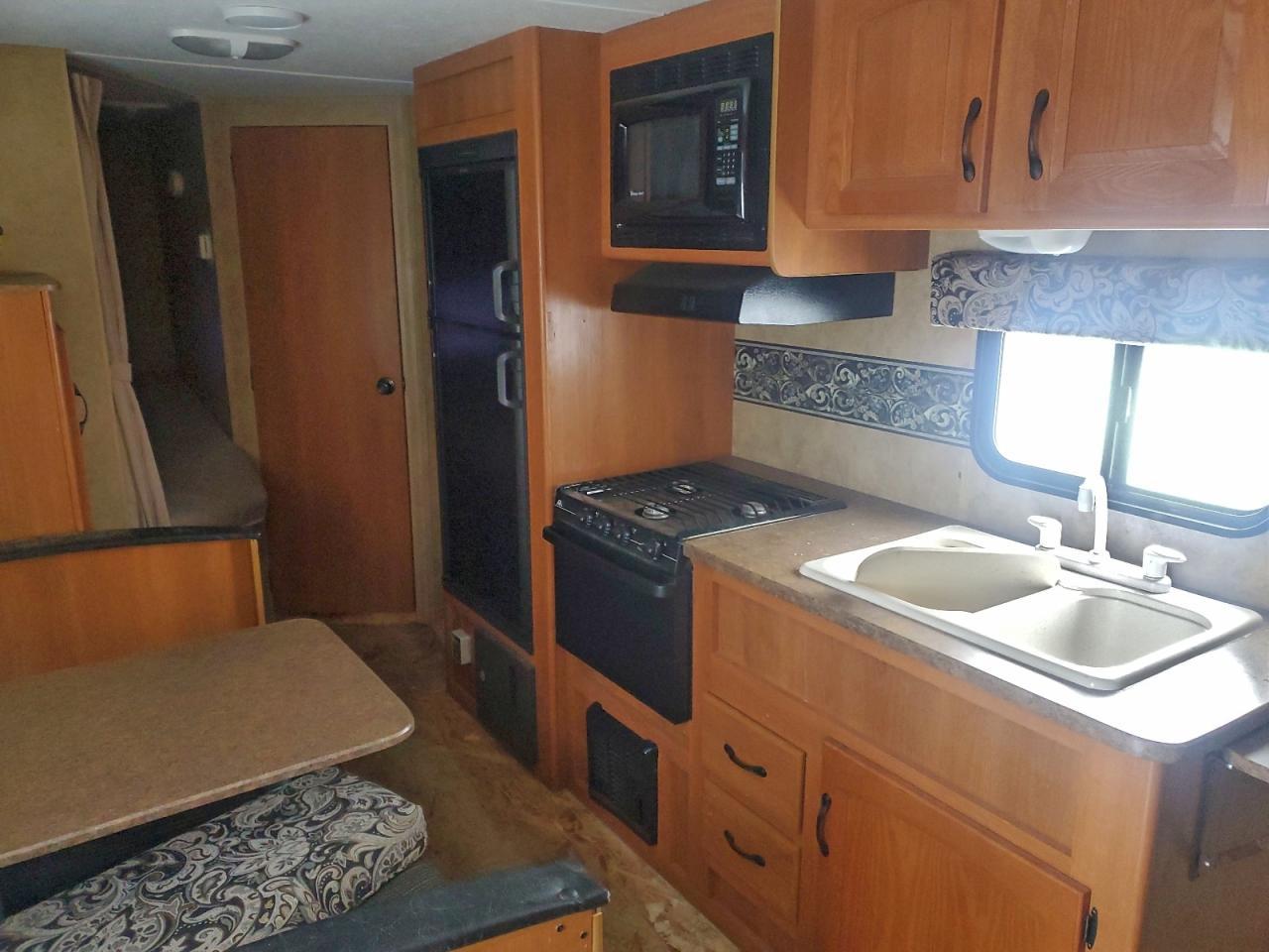 2010 Keystone Challenger Hideout