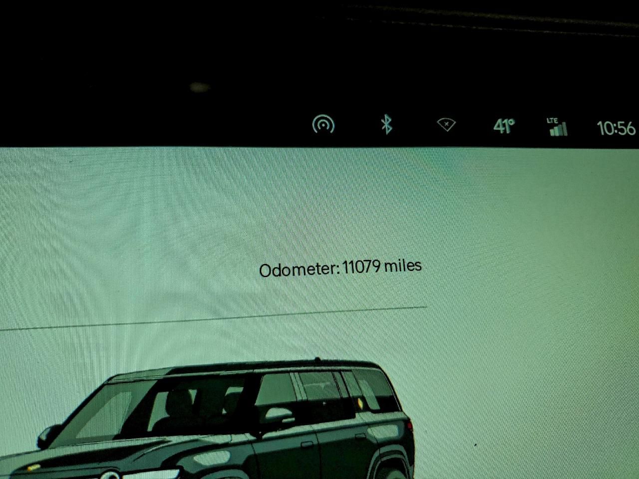 2024 Rivian R1S Adventure