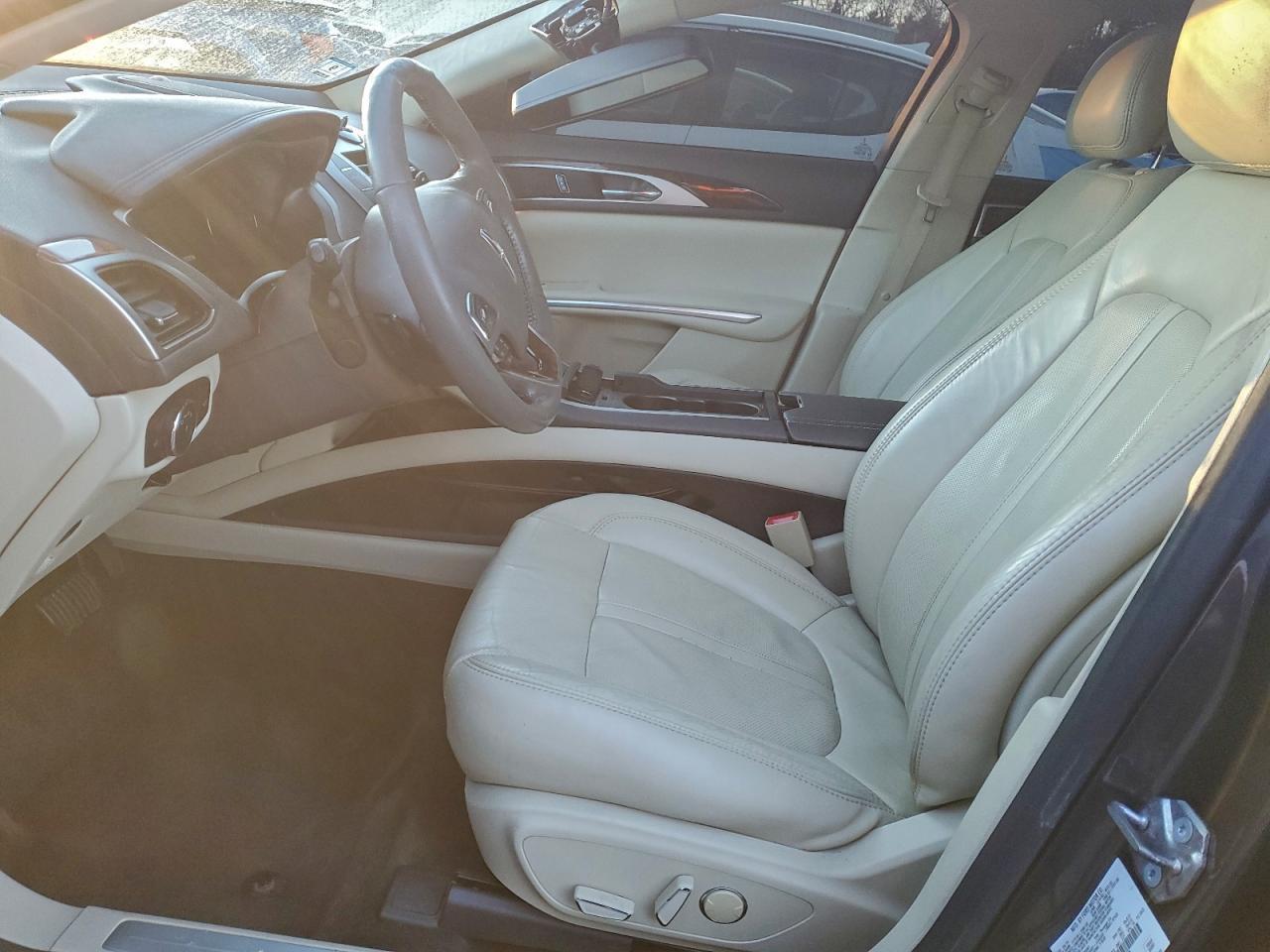 2014 Lincoln MKZ