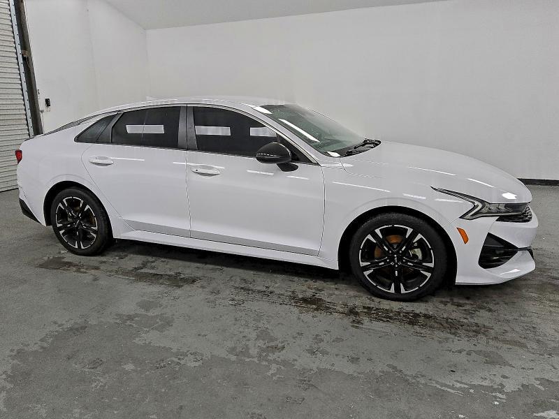 2022 KIA K5 gt Line