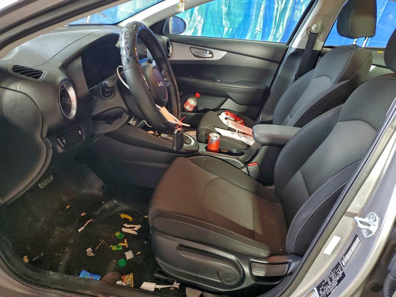 2023 KIA Forte lx