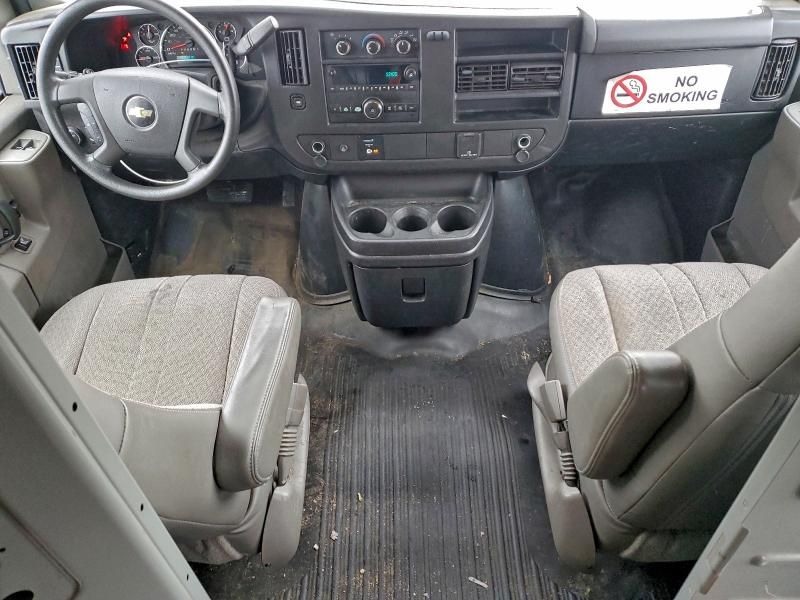 2017 Chevrolet Express G2500