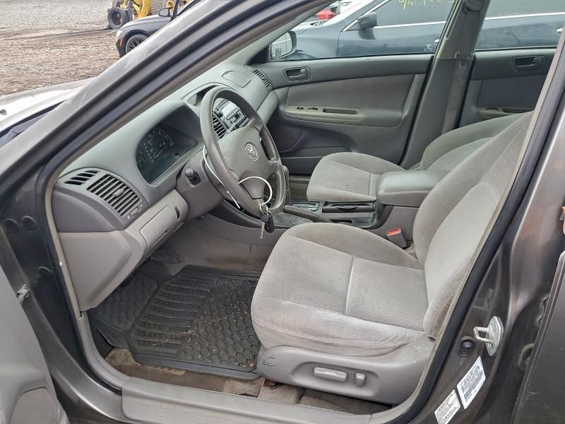 2003 Toyota Camry le