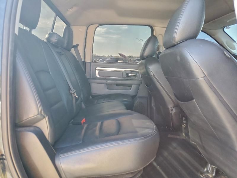 2016 Dodge Ram 1500 slt