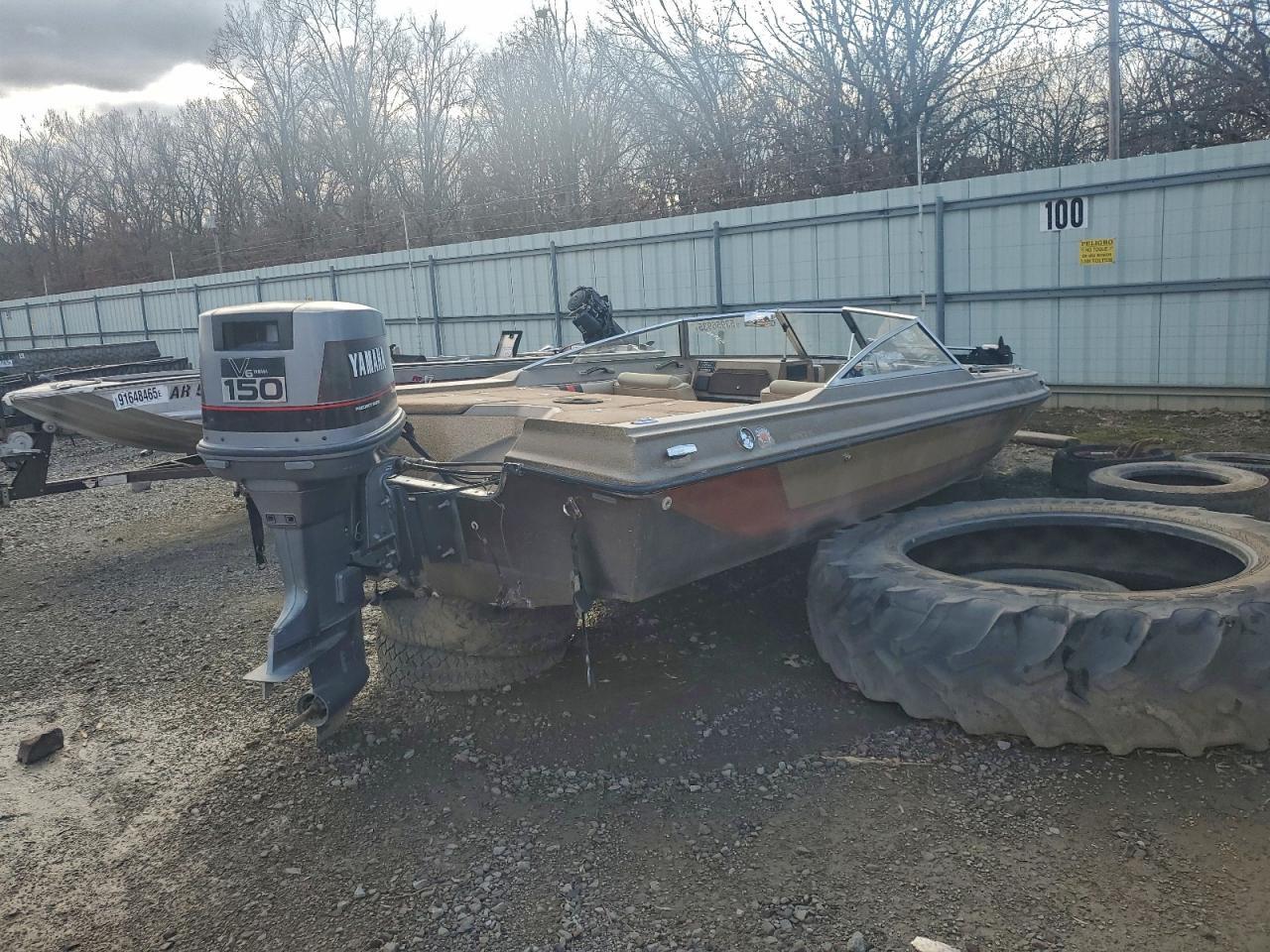 1988 Baja Boat