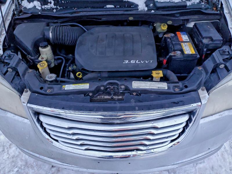 2012 Chrysler Town & Country Touring