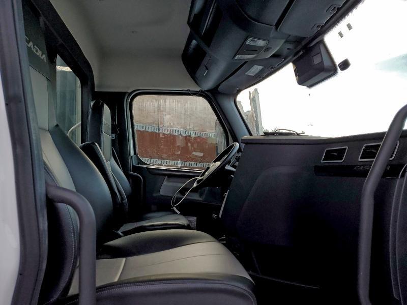 2024 Freightliner Cascadia 126 Semi Truck