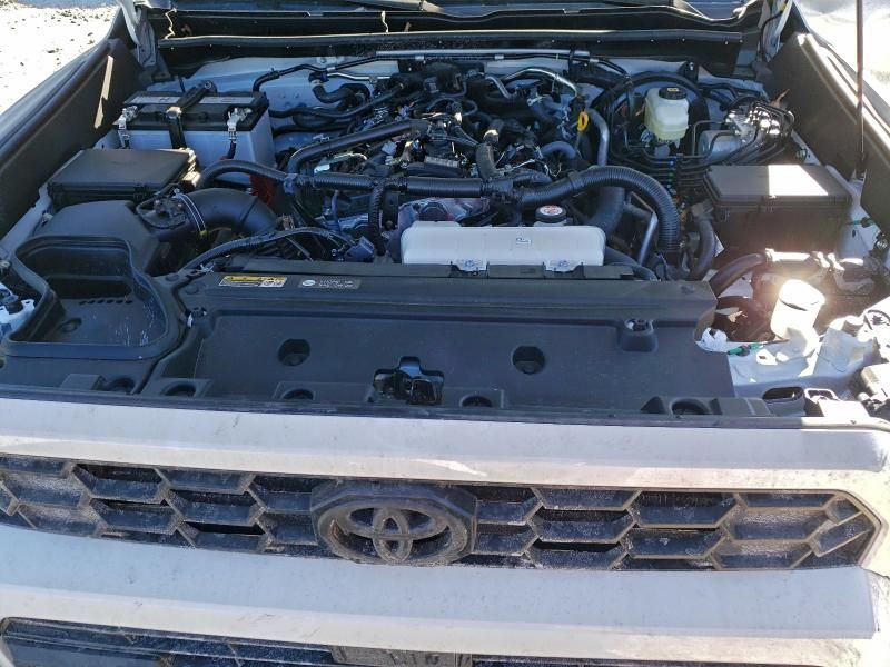 2025 Toyota 4runner SR5