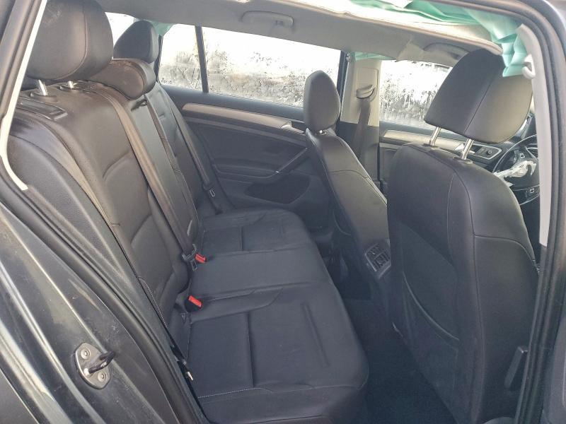 2015 Volkswagen Golf Sportwagen s
