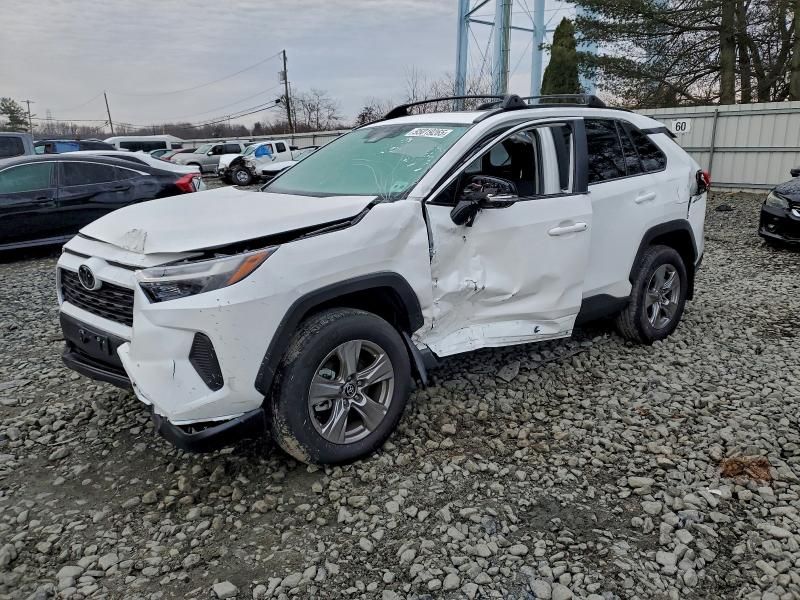 2025 Toyota Rav4 xle