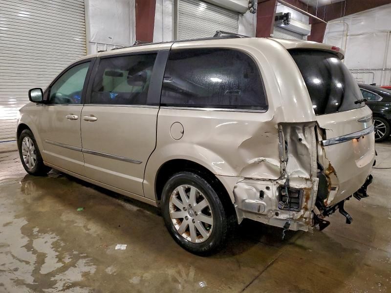 2016 Chrysler Town & Country Touring