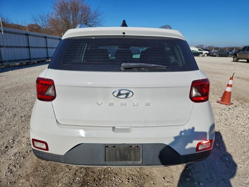 2022 Hyundai Venue sel