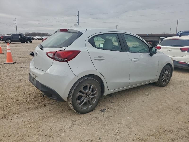 2020 Toyota Yaris le